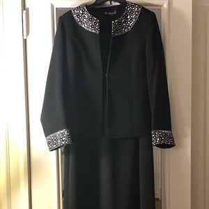 Long black 2 piece dress